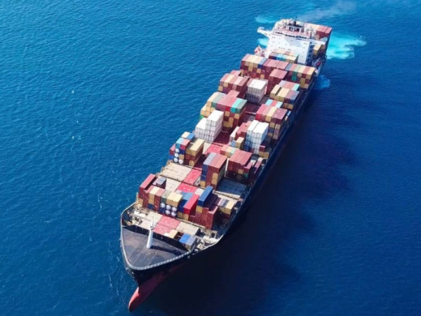 美国起草法案禁止海运公司拒绝美国出口